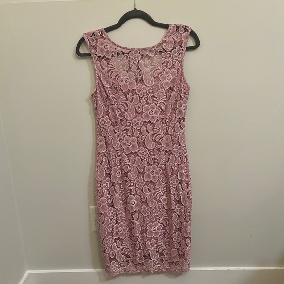 2 for $20 NWOT le chateau Floral Pink Lace Dress - Picture 1 of 4